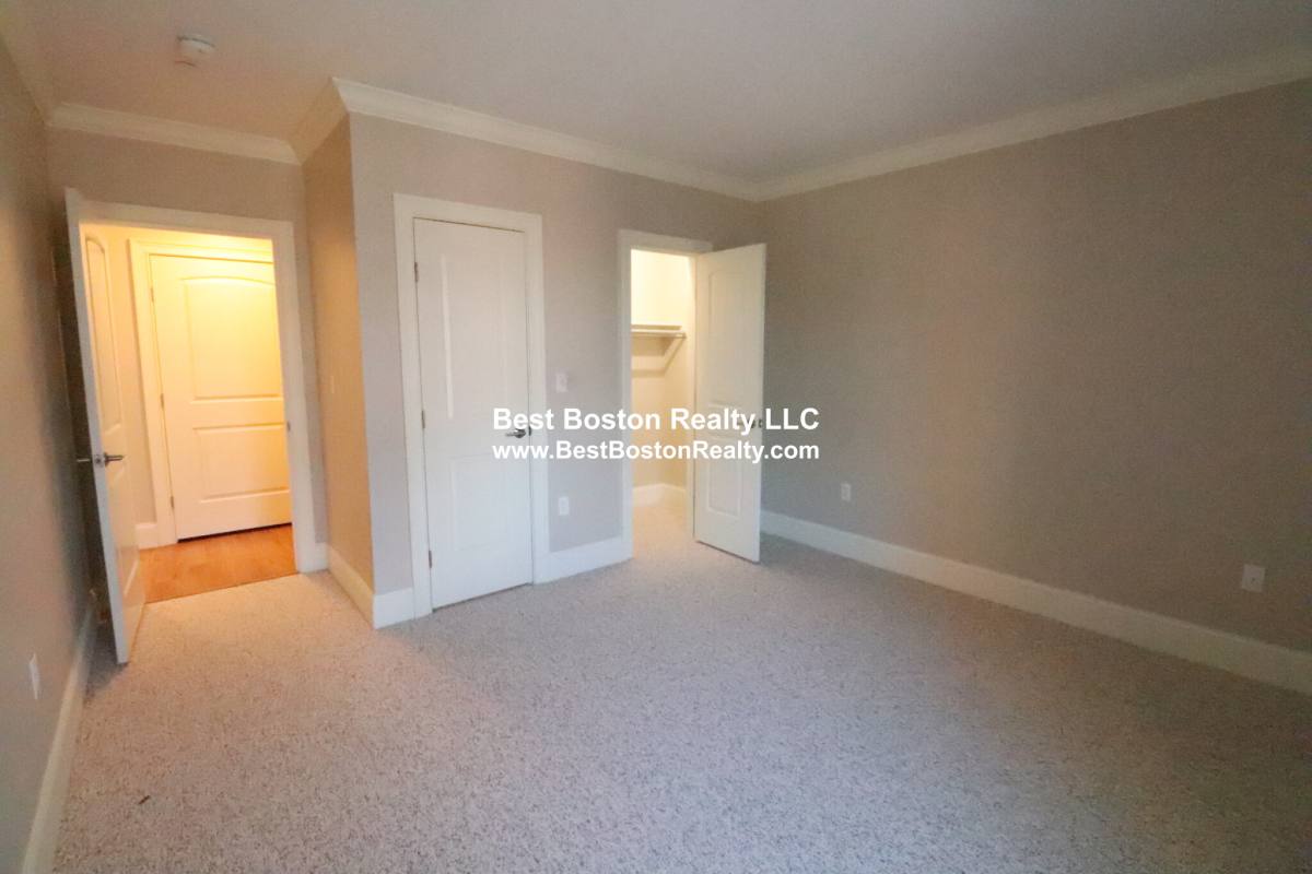Apartment for rent at 286 Main #104, Woburn, MA 01801