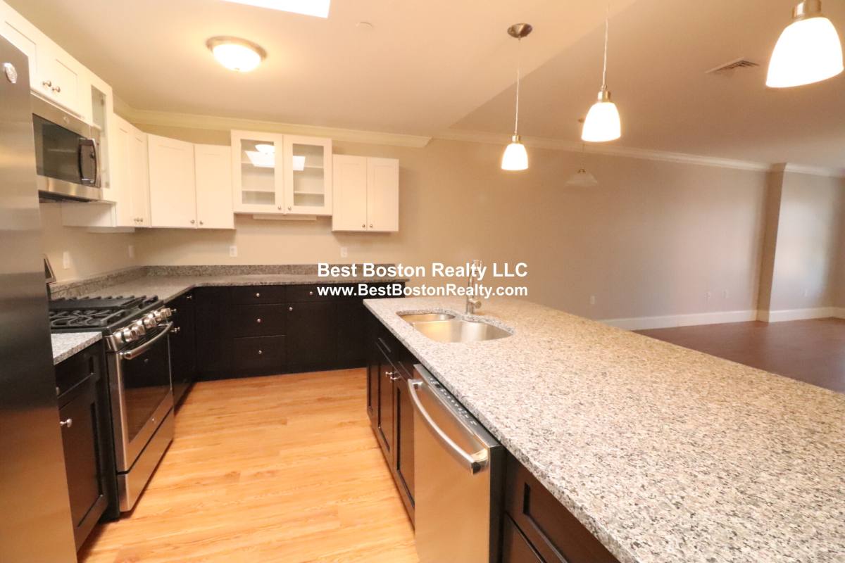 Apartment for rent at 286 Main #104, Woburn, MA 01801