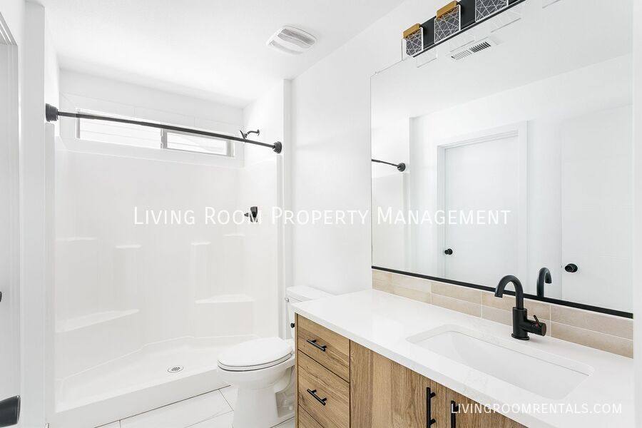 House for rent at 7731 N Decatur, Portland, OR 97203