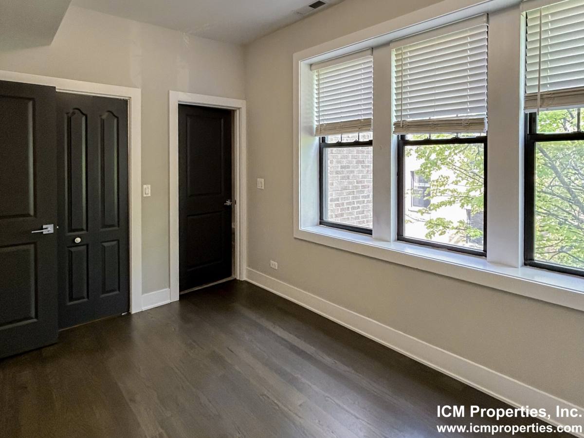 Apartment for rent at 2618 N Rockwell St #2F, Chicago, IL 60647