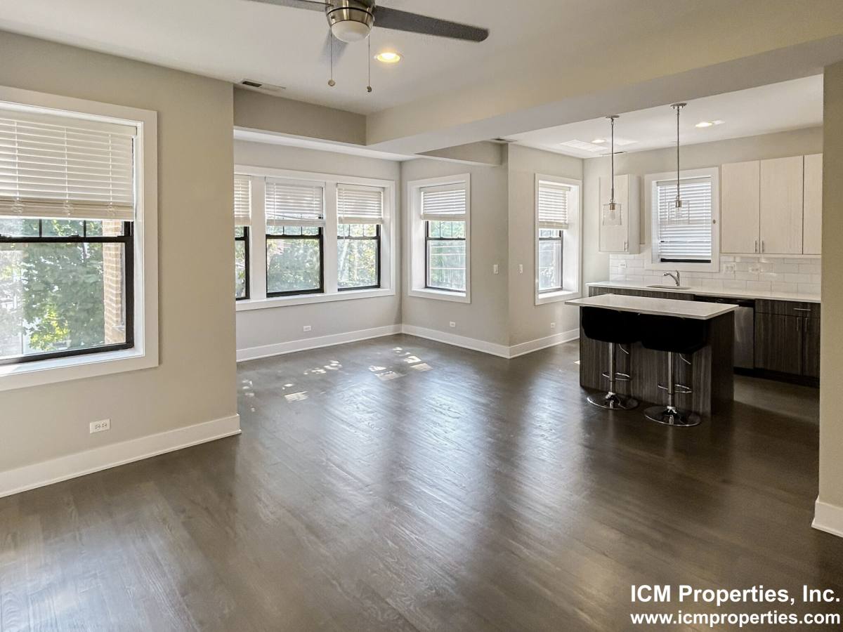 Apartment for rent at 2618 N Rockwell St #2F, Chicago, IL 60647