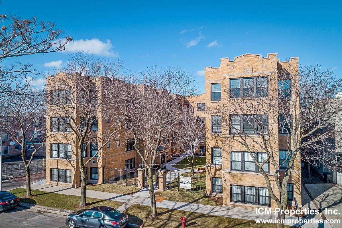 Apartment for rent at 2618 N Rockwell St #2F, Chicago, IL 60647