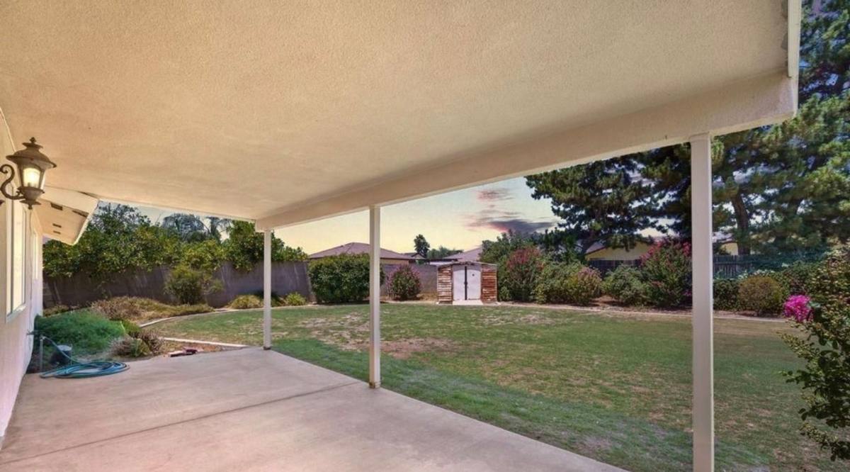 House for rent at 6604 Cherrywood Ave, Bakersfield, CA 93308