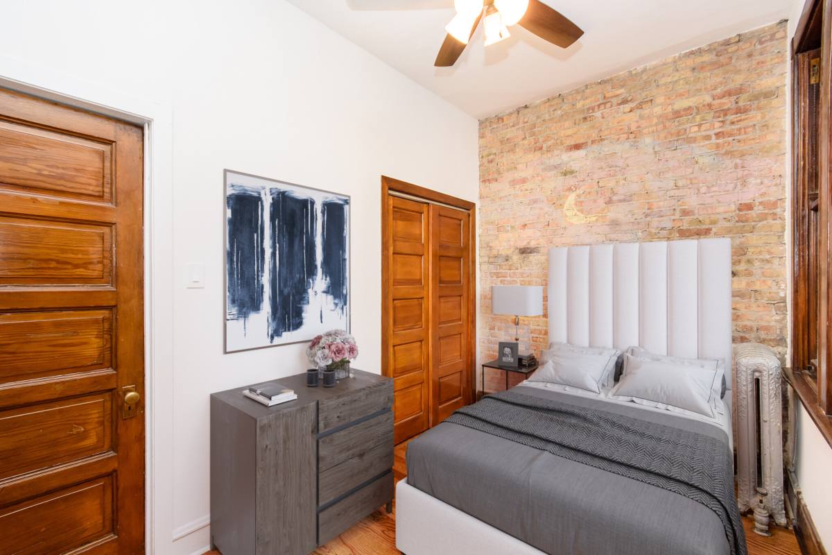 Apartment for rent at 1008 W Altgeld #10, Chicago, IL 60614