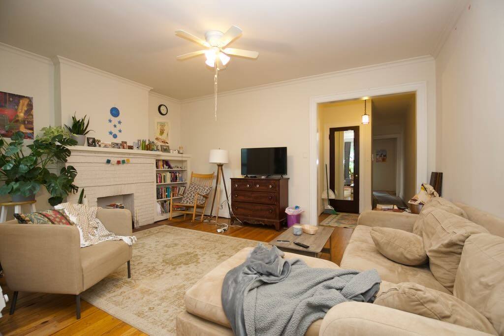 Apartment for rent at 310 12 Lee #8Q, Evanston, IL 60202