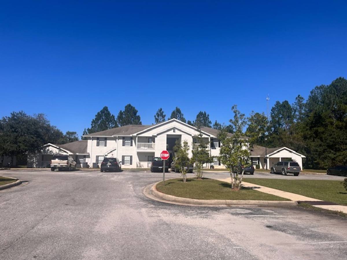 Apartment for rent at 8730 University Rd, Bayou La Batre, AL 36509