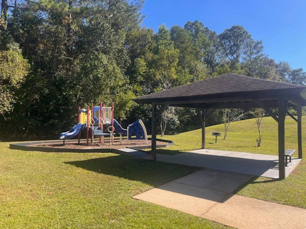 Apartment for rent at 8730 University Rd, Bayou La Batre, AL 36509