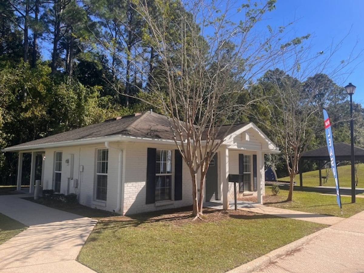 Apartment for rent at 8730 University Rd, Bayou La Batre, AL 36509