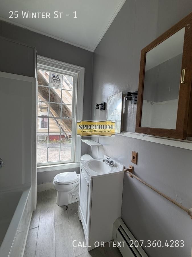 Apartment for rent at 25 Winter St #1, Waterville, ME 04901