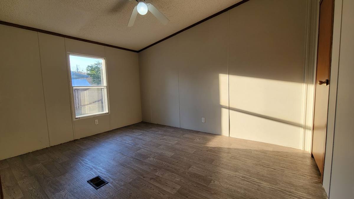House for rent at 100 SE 68th Court, Ocala, FL 34470