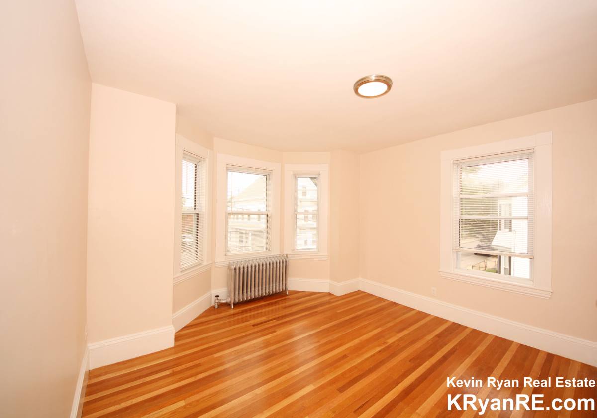 House for rent at 93 Cushing St #2, Waltham, MA 02453