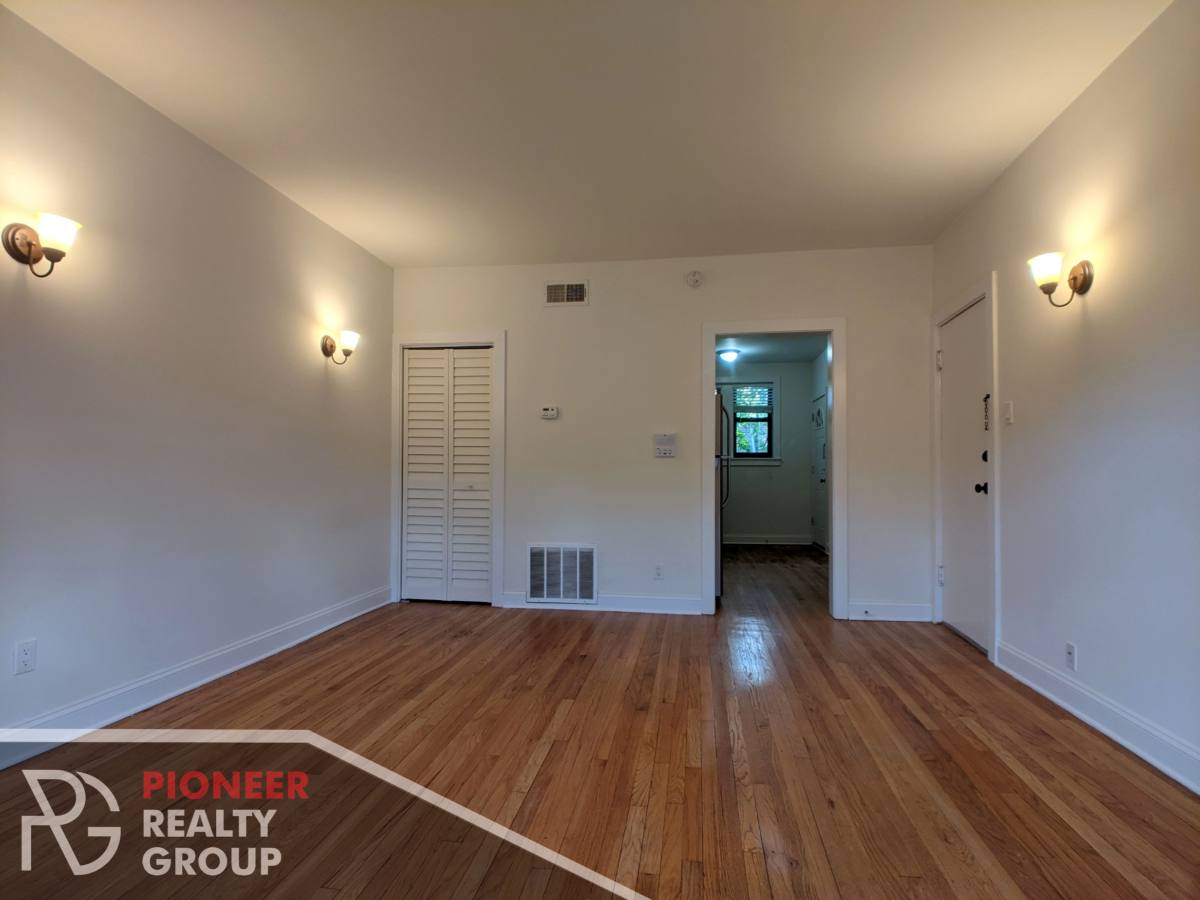 Apartment for rent at 4034 N Ashland, Chicago, IL 60613