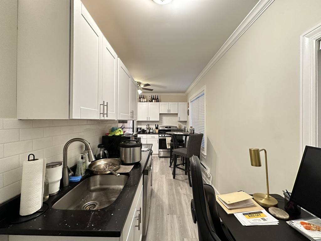 Apartment for rent at 837 Cornelia #SA8, Chicago, IL 60657