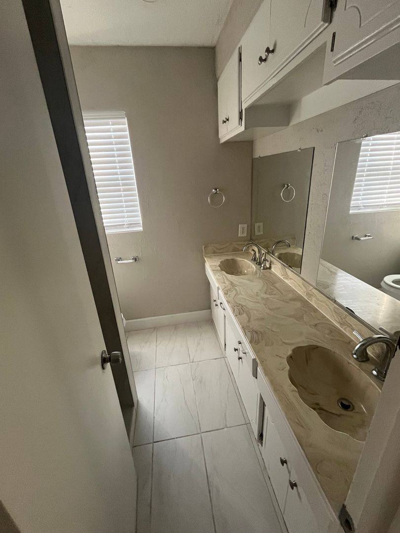 House for rent at 1924 NW Arlington, Lawton, OK 73507