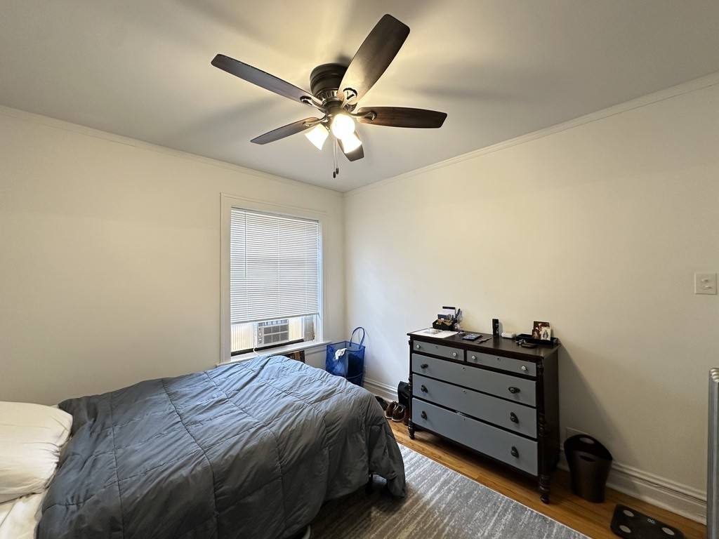 Apartment for rent at 1909 Larchmont, Chicago, IL 60613