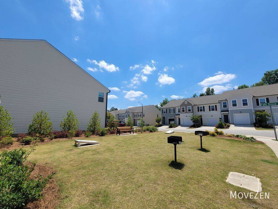 Townhouse for rent at 808 Falls Grove Trail, High Point, NC 27265