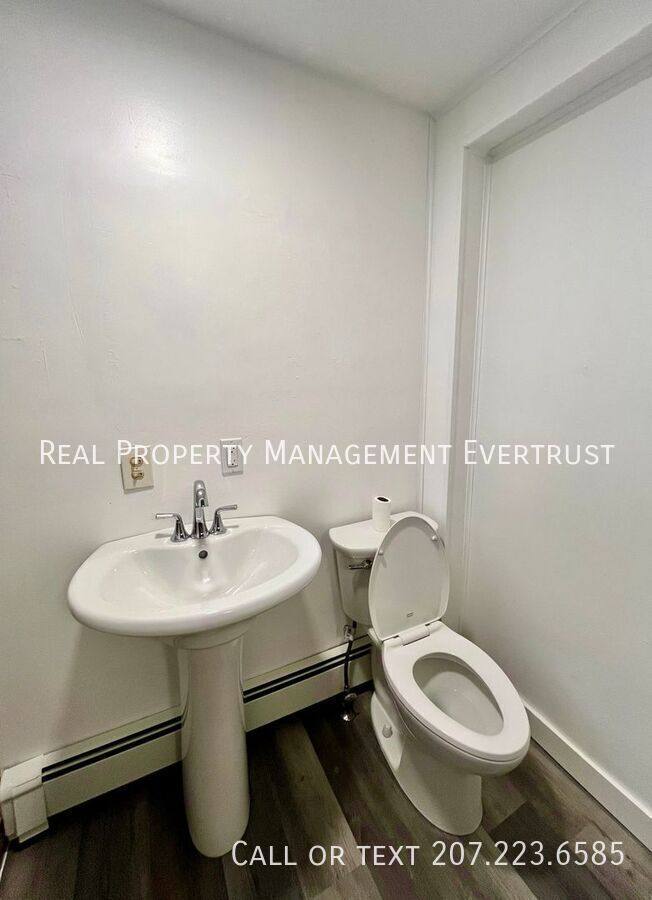 Apartment for rent at 56 Route 133 E, Winthrop, ME 04364