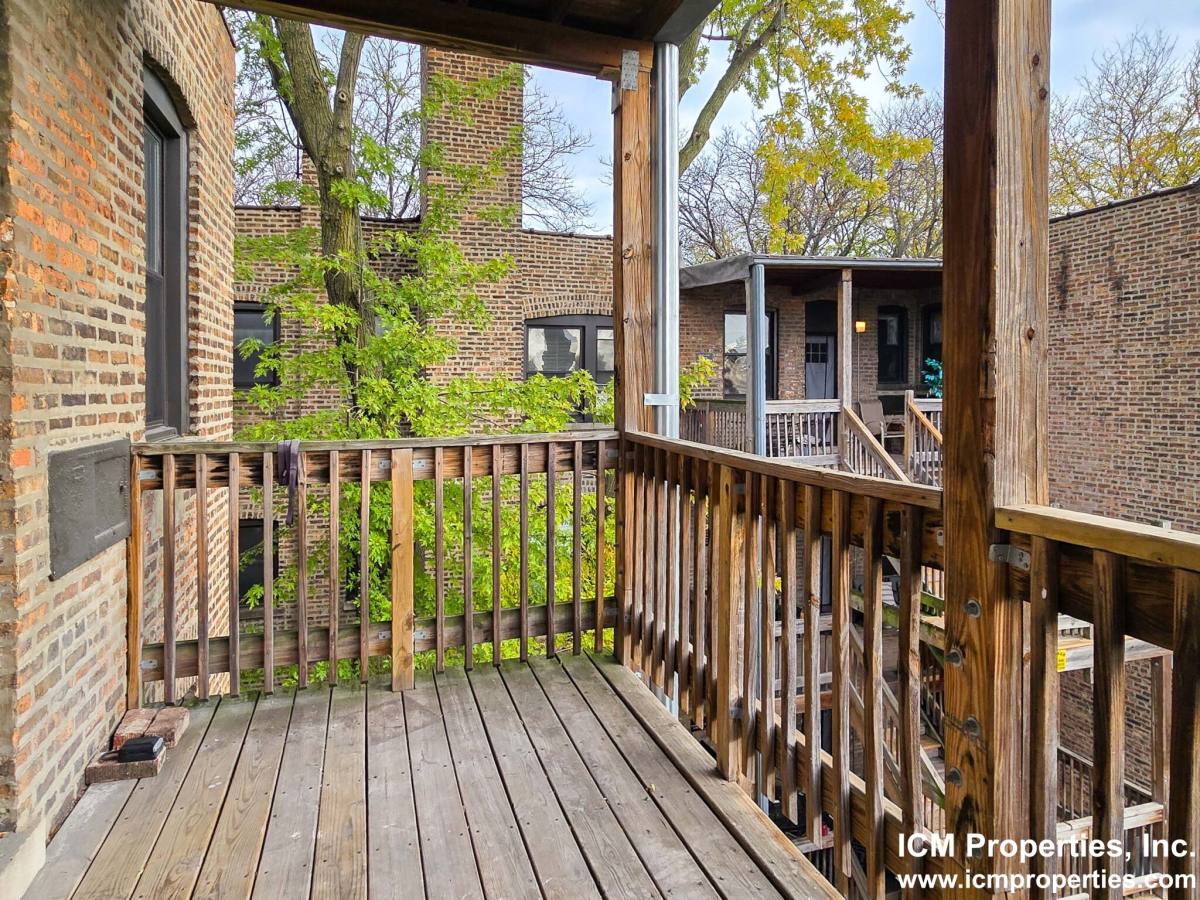 Apartment for rent at 4951 N Oakley Ave #3, Chicago, IL 60625