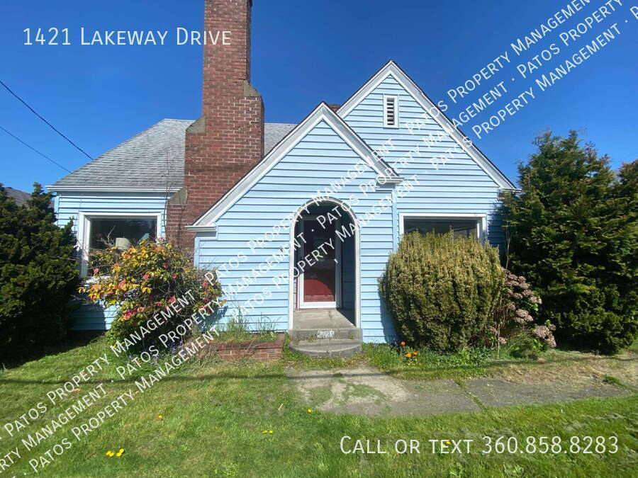 House for rent at 1421 Lakeway Dr, Bellingham, WA 98229