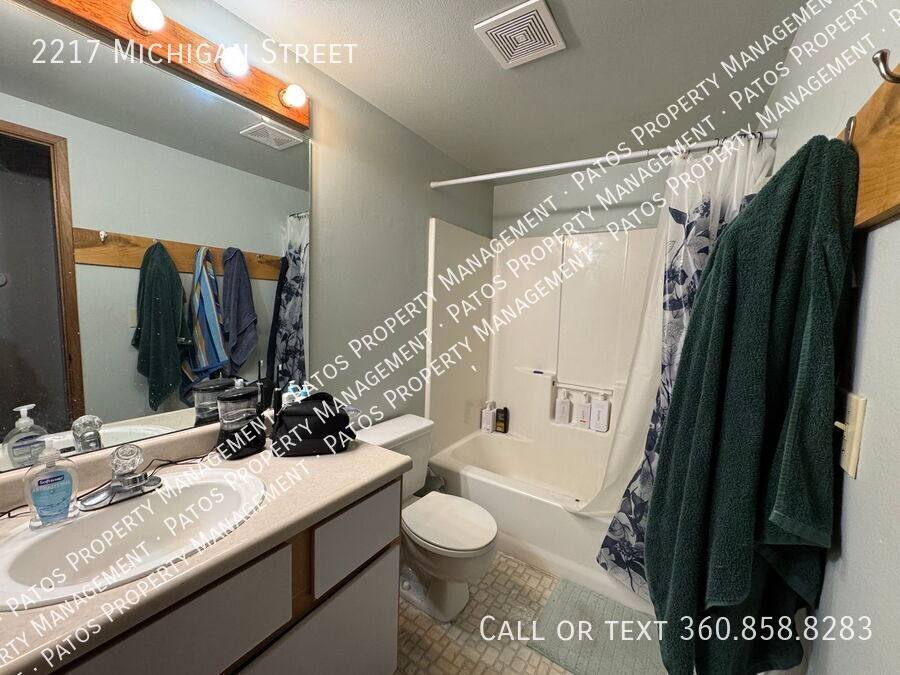 Apartment for rent at 2217 Michigan St, Bellingham, WA 98229