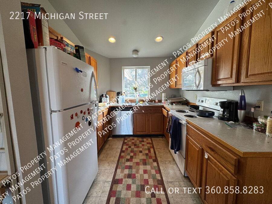 Apartment for rent at 2217 Michigan St, Bellingham, WA 98229
