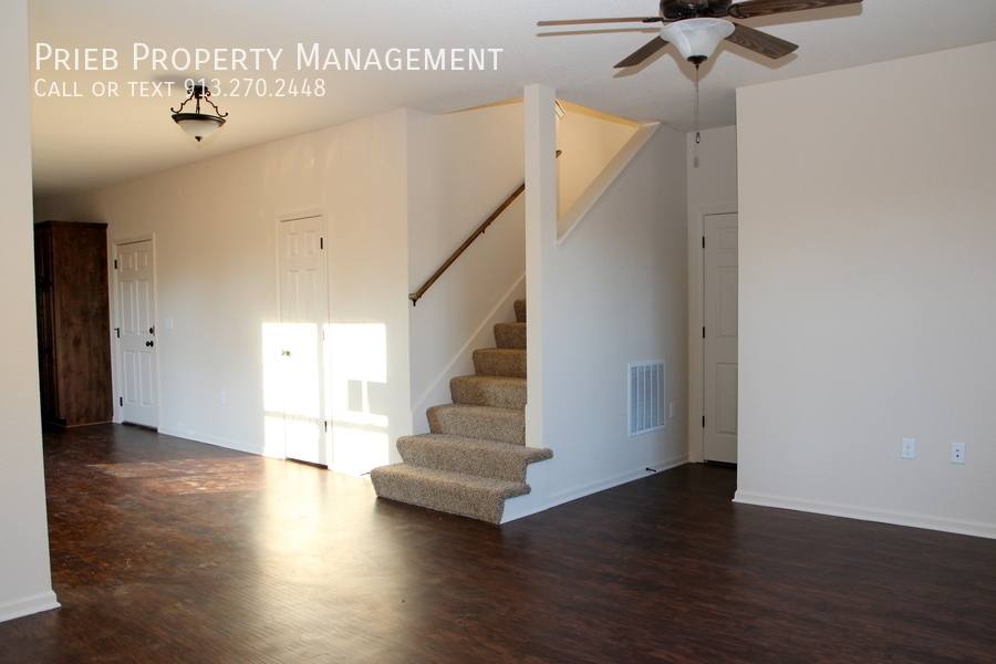 Townhouse for rent at 21942 W 125th Place #BLDG 10, Olathe, KS 66061
