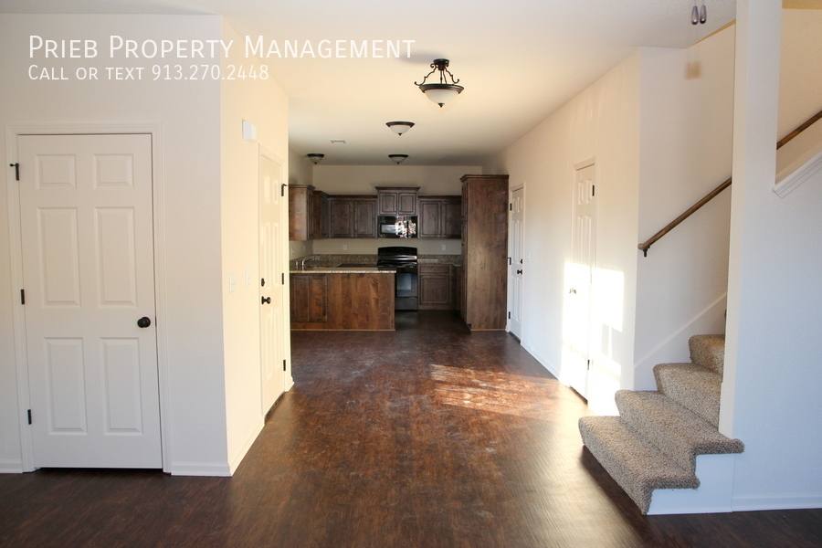 Townhouse for rent at 21942 W 125th Place #BLDG 10, Olathe, KS 66061