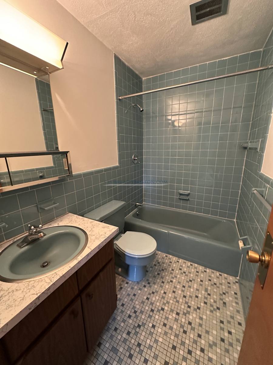 Apartment for rent at 181 Lexington St #20, Auburndale, MA 02466