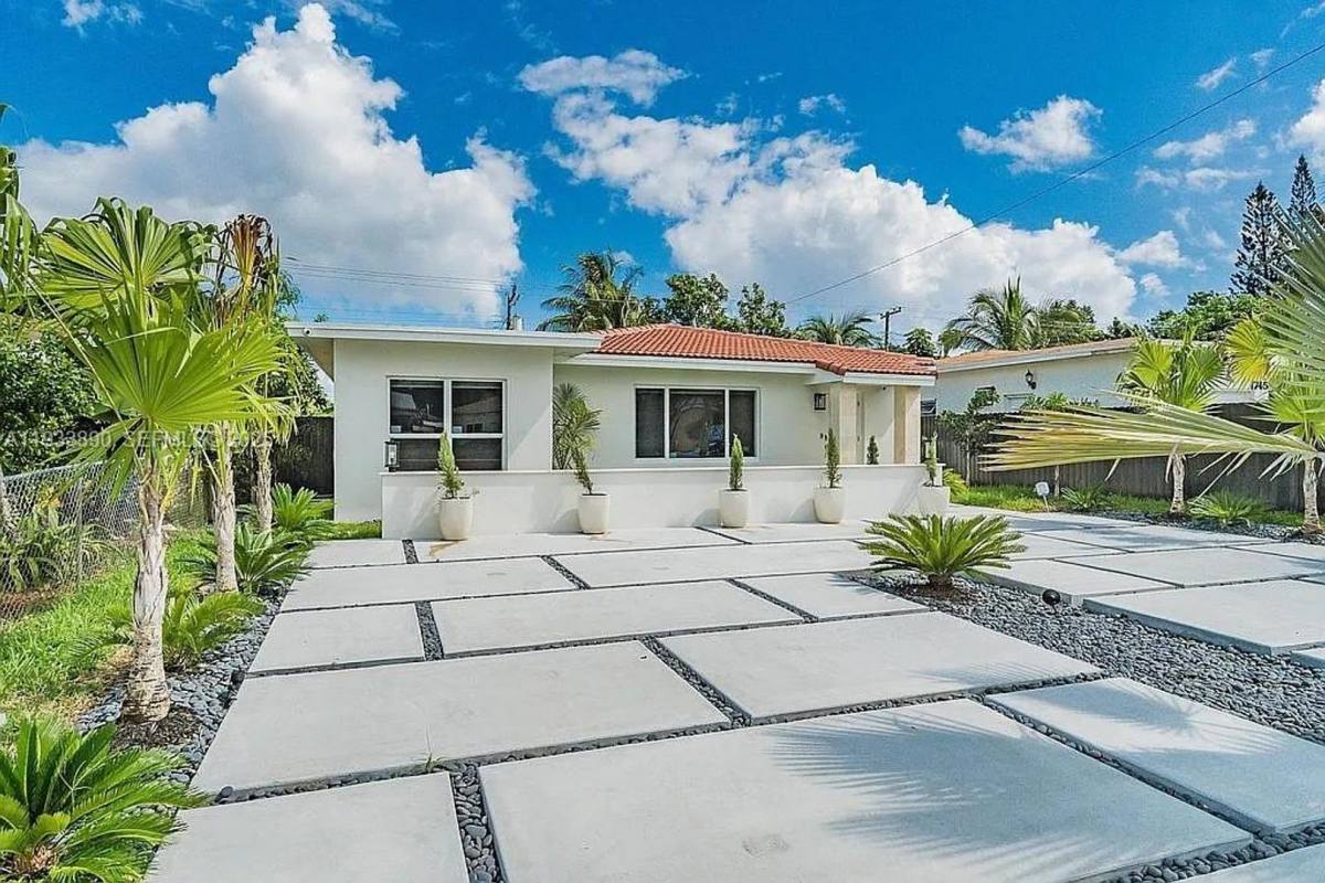 House for rent at 1731 NE 172nd St, Miami, FL 33162