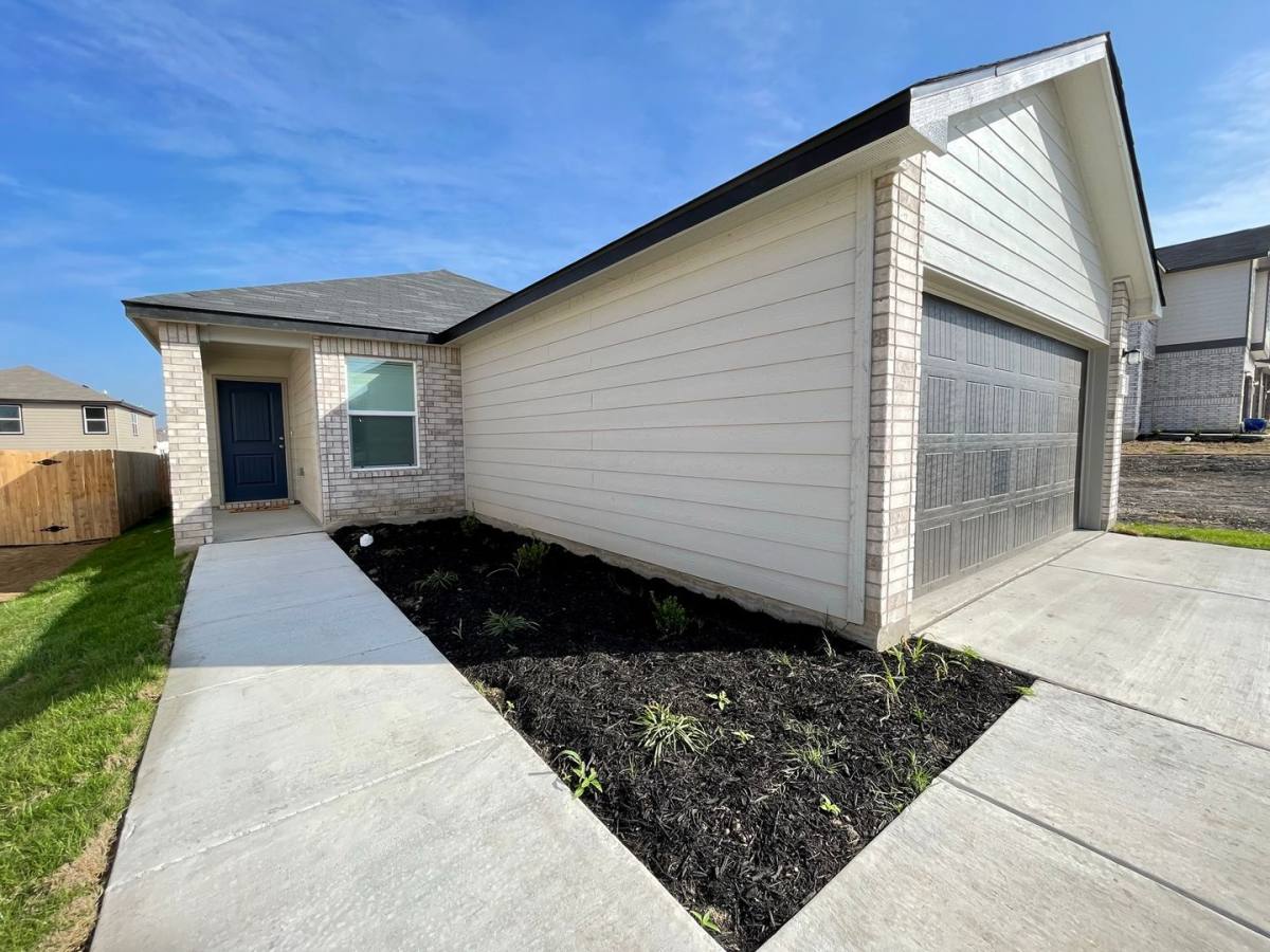 House for rent at 8405 Amistad Cove, Converse, TX 78109
