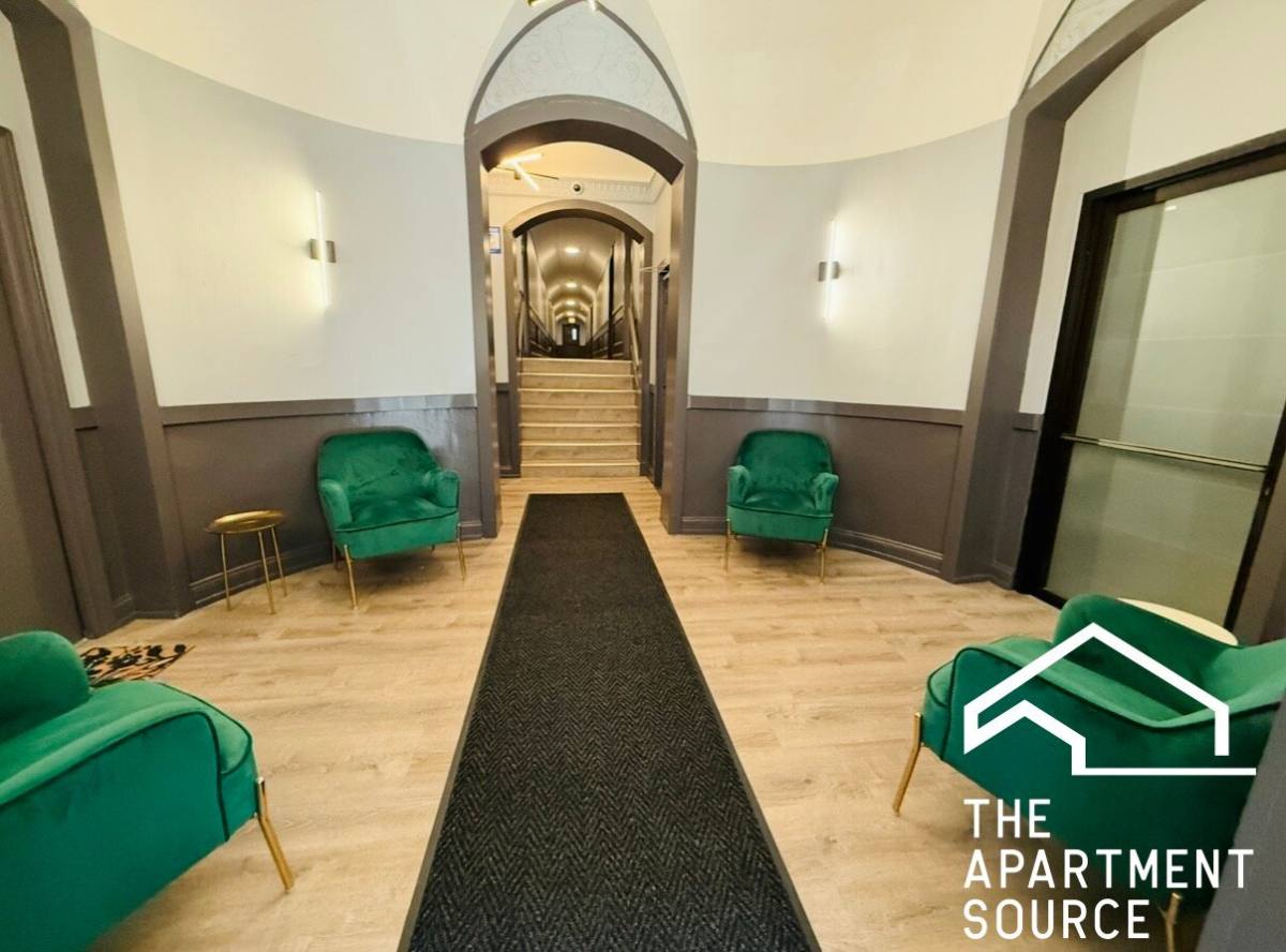 Apartment for rent at 612 W Patterson Ave, Chicago, IL 60657