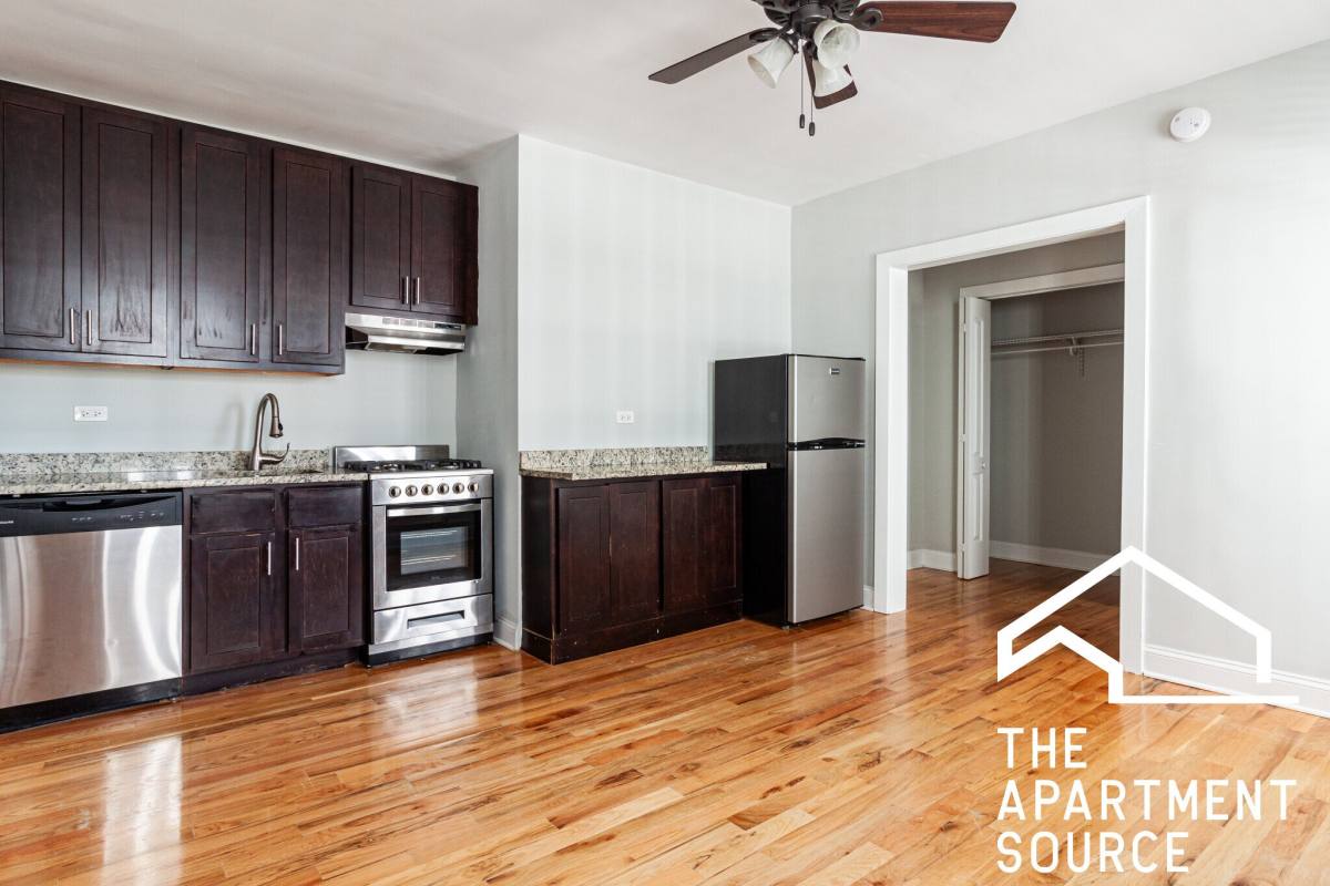 Apartment for rent at 612 W Patterson Ave, Chicago, IL 60657