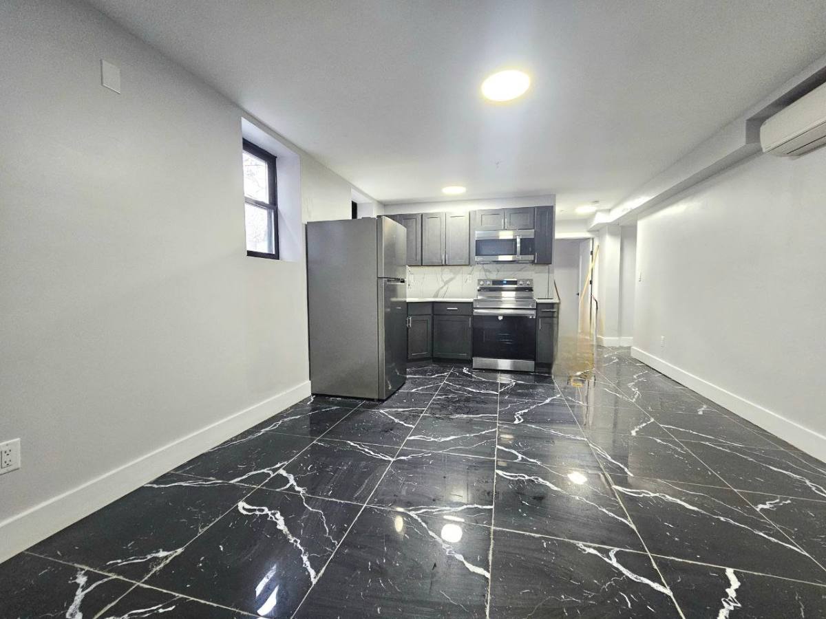 Apartment for rent at 226 Roseville Ave, Newark, NJ 07107