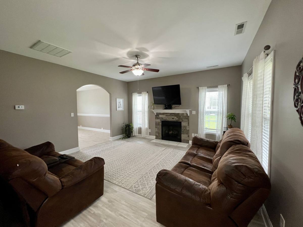 House for rent at 132 Foggy River Way, Jacksonville, NC 28540