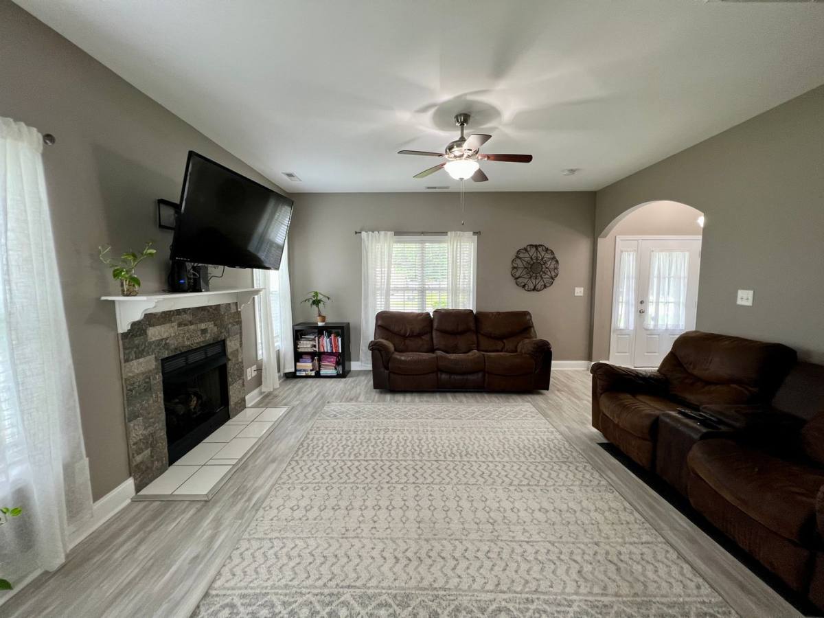 House for rent at 132 Foggy River Way, Jacksonville, NC 28540