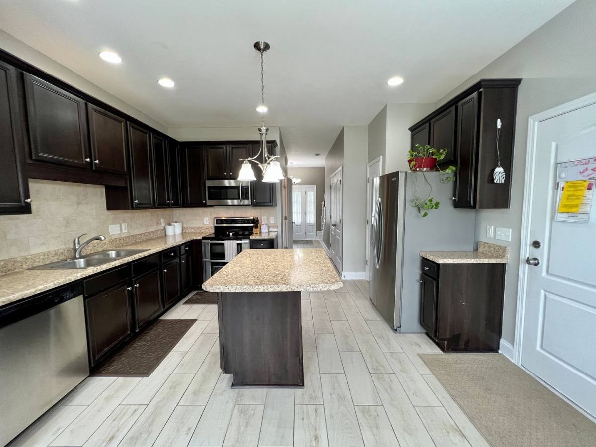 House for rent at 132 Foggy River Way, Jacksonville, NC 28540
