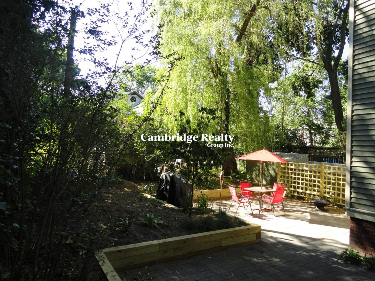 Apartment for rent at 231 Norfolk St #1T, Cambridge, MA 02139