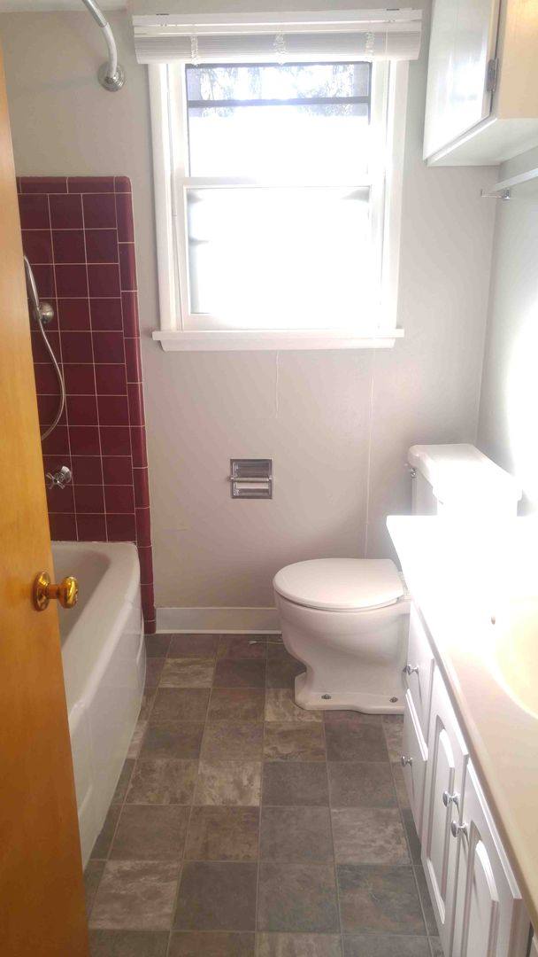 House for rent at 14807 5th Ave NE, Seattle, WA 98155
