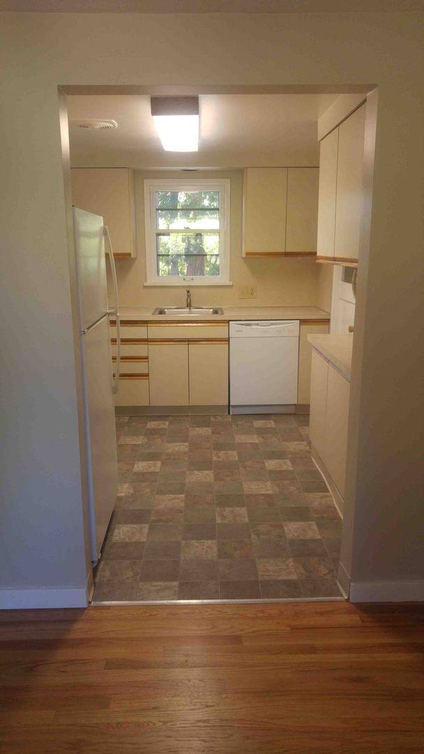 House for rent at 14807 5th Ave NE, Seattle, WA 98155
