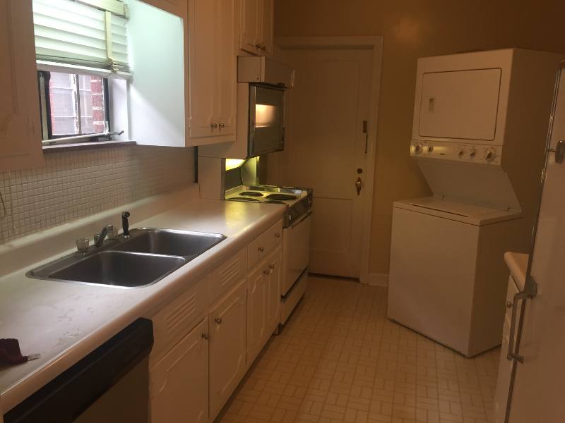 Apartment for rent at 1126 13 St, Huntington, WV 25701