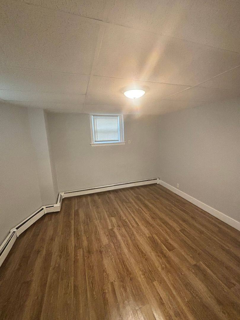 Apartment for rent at 109 Broad St #4B, Lynn, MA 01902