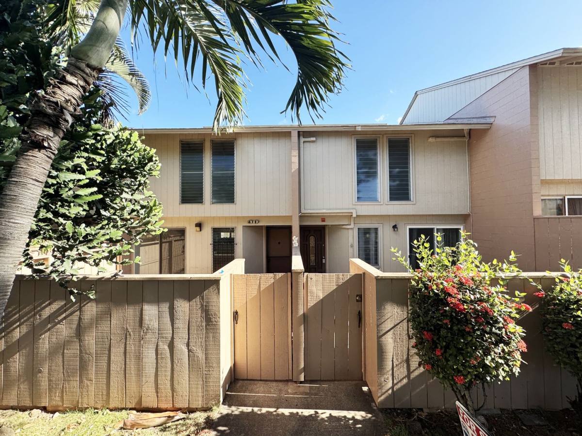 Townhouse for rent at 92-743 Makakilo Dr, Kapolei, HI 96707