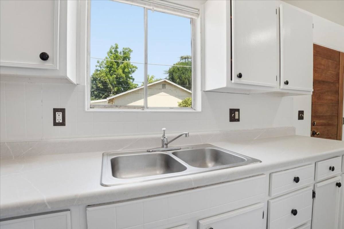 Townhouse for rent at 7458 7462 21st St, Sacramento, CA 95822
