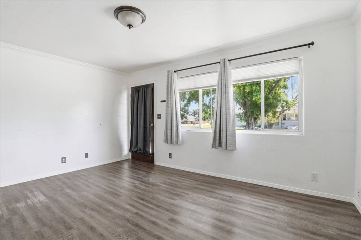 Townhouse for rent at 7458 7462 21st St, Sacramento, CA 95822