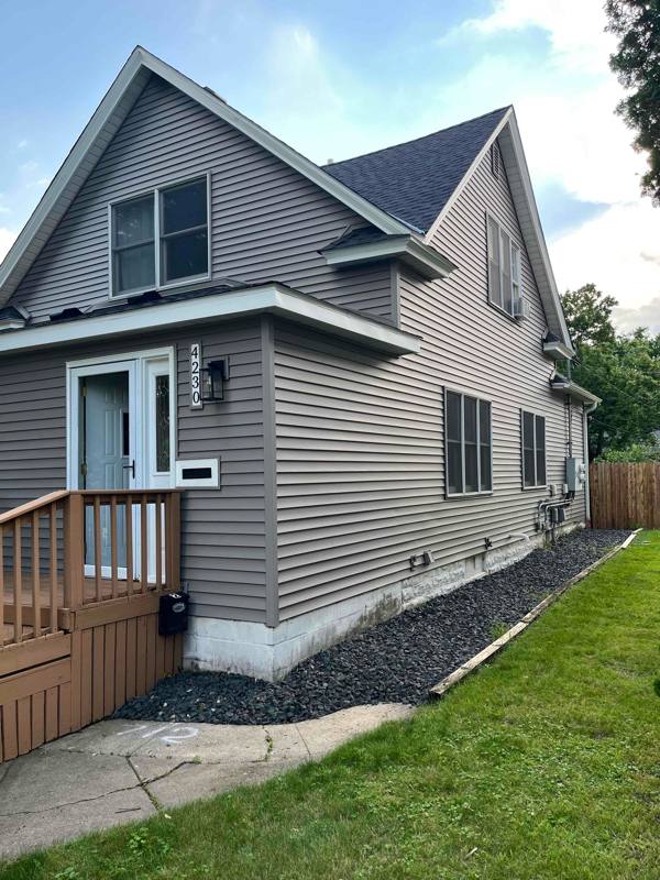 House for rent at 4230 39th Ave S #1, Minneapolis, MN 55406