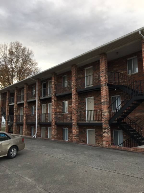 Apartment for rent at 2914 4th Ave, Huntington, WV 25702