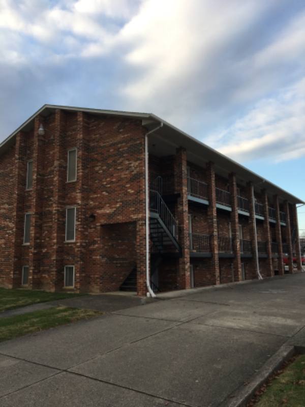 Apartment for rent at 2914 4th Ave, Huntington, WV 25702