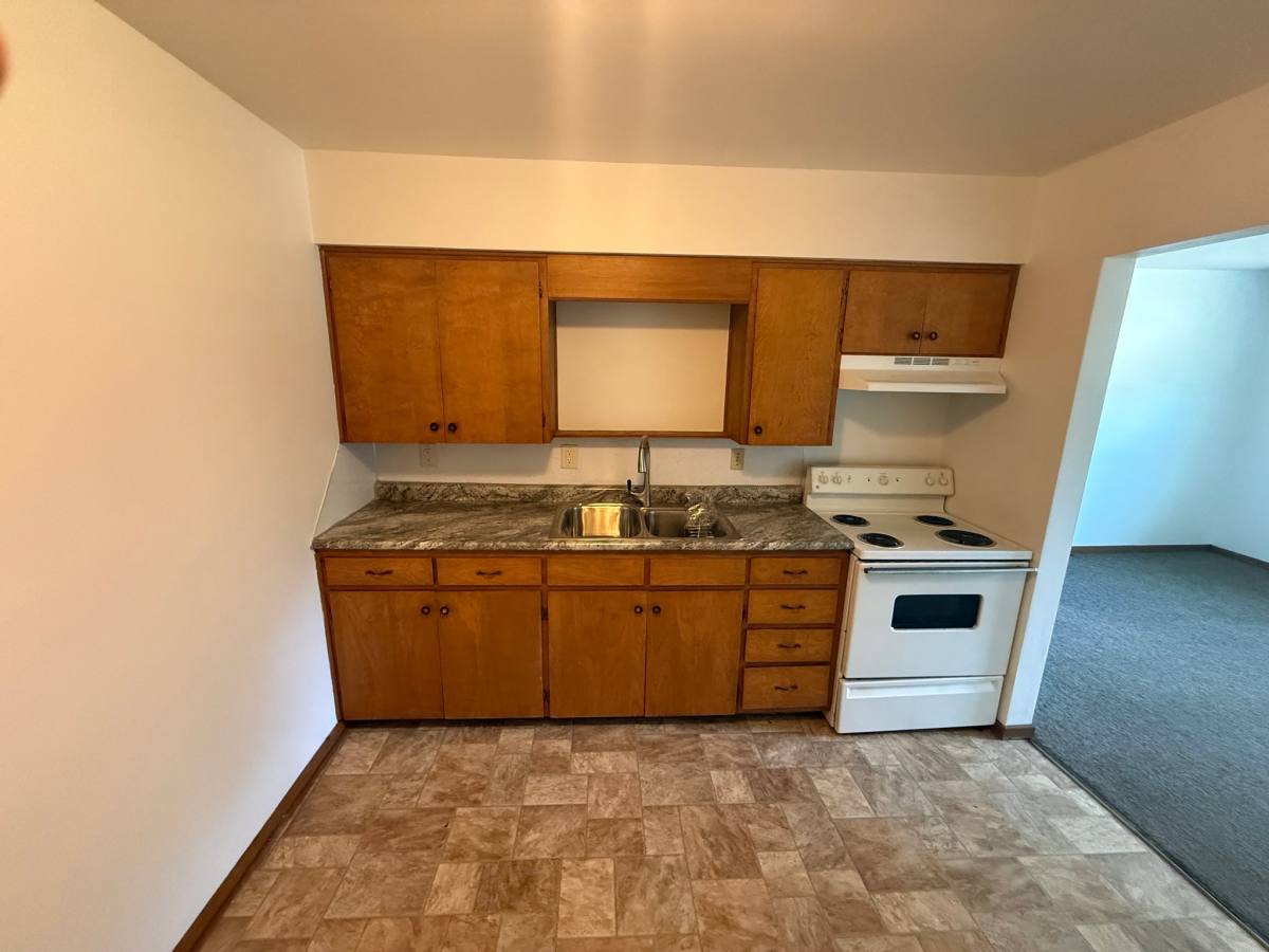 Apartment for rent at 501 W Main St, Royal, IA 51357
