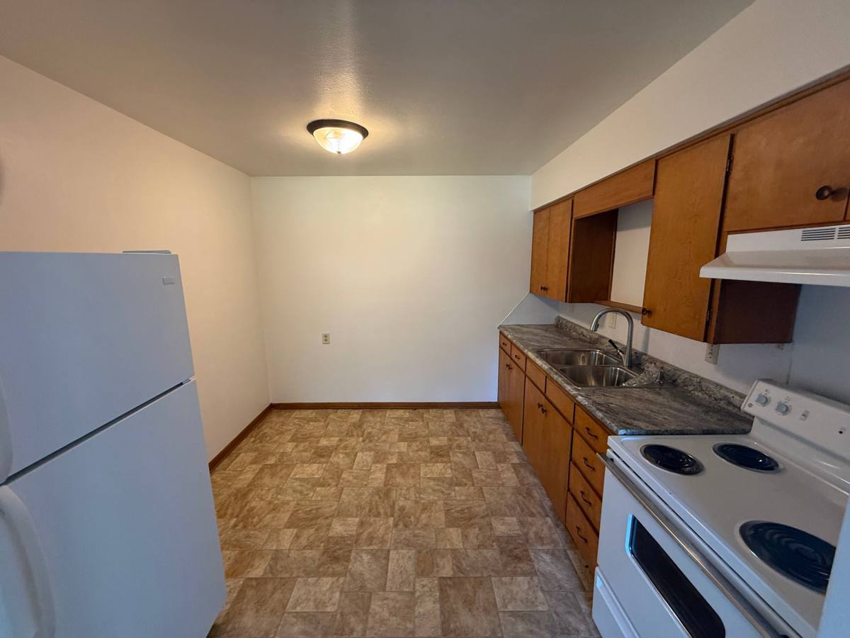 Apartment for rent at 501 W Main St, Royal, IA 51357