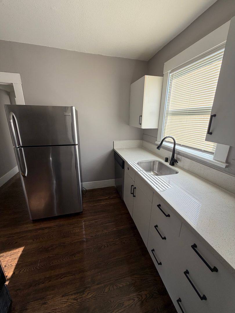 Apartment for rent at 856-860 32nd St, Emeryville, CA 94608